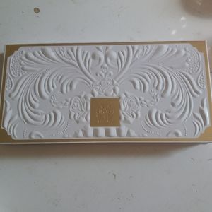 KvD Holiday 2020 palette